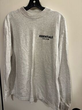 EUC Essentials FEAR OF GOD l/s tee // 12